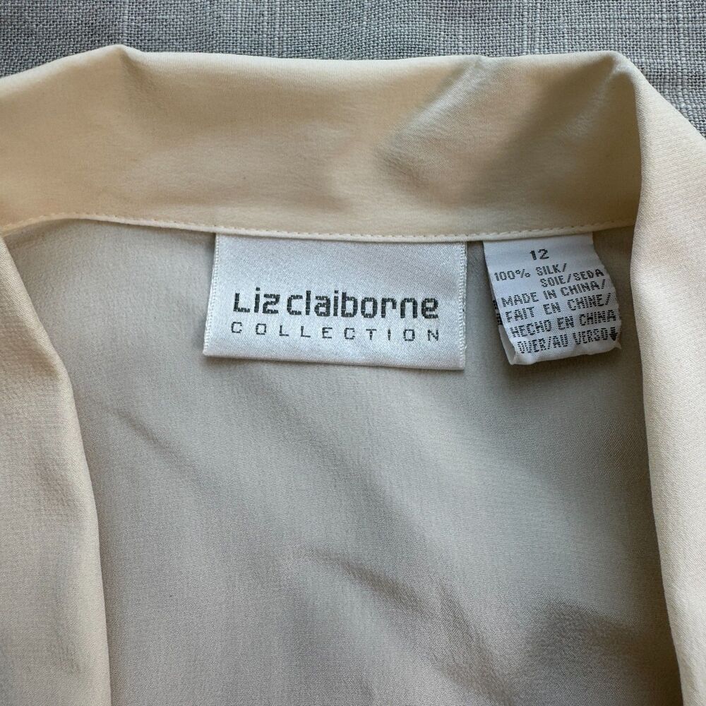 Claiborne Collection Blouse Women's 12 100% Silk Button Up Career Top - Picture 3 of 6
